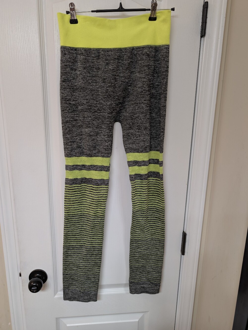 Lover High-Waist Seamless Leggings in Neon Yellow and Gray